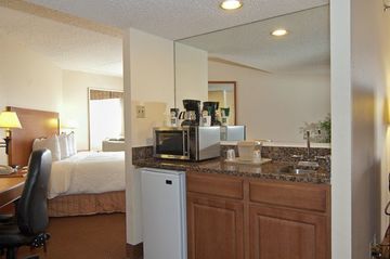 H I Express & Suites San Antonio Medical-Six Flags Eksteriør billede
