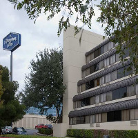 H I Express & Suites San Antonio Medical-Six Flags Eksteriør billede